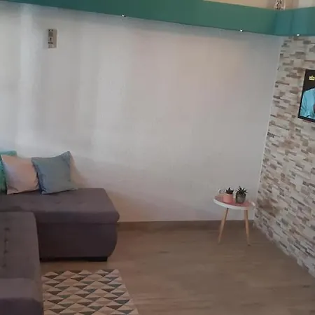 Apartment Lola *