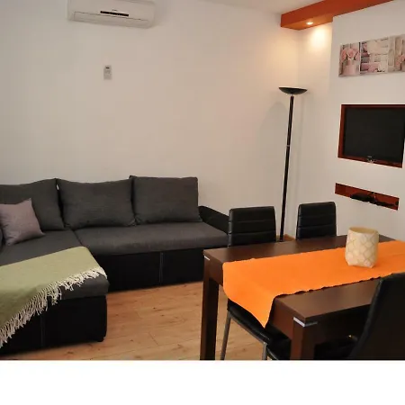 Lola Apartment Biograd Na Moru