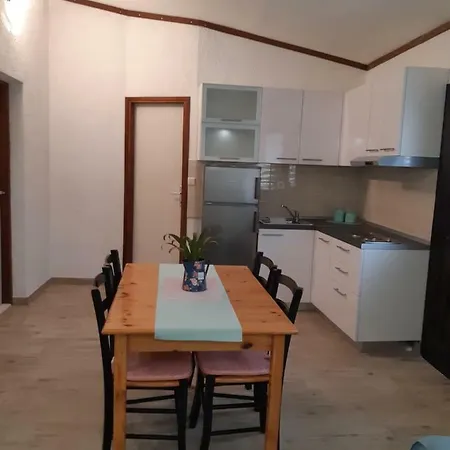 公寓 Lola 比奥格勒·纳·莫鲁