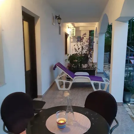 Lola 比奥格勒·纳·莫鲁