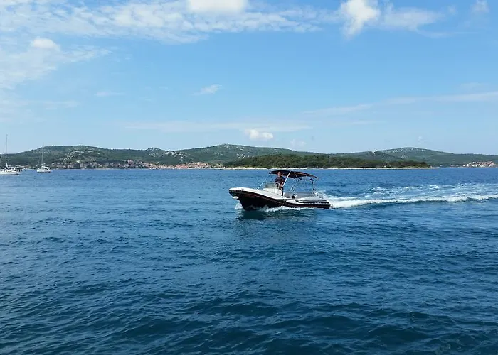 Lola Daire Biograd Na Moru
