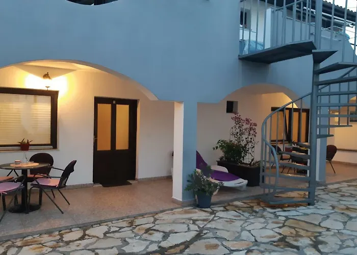 Апартаменты Lola